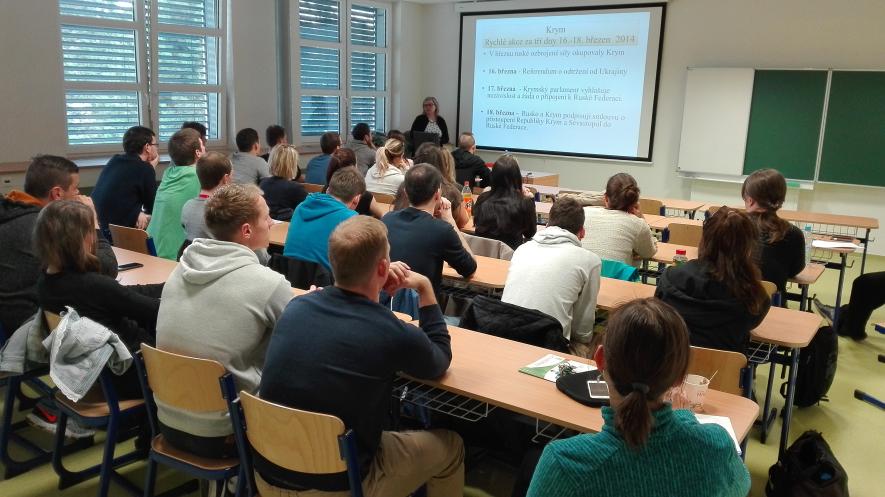 „Ohniska napětí ve světě–soudobé mezinárodní vztahy s aplikací na ukrajinské a arabsko-palestinské konflikty