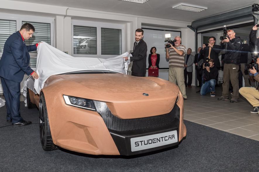 Představení designové studie roadsteru StudentCar SCE
