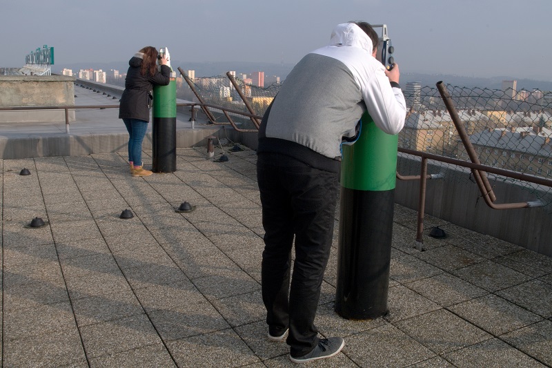 Budovou rektorátu prochází unikátní měřická chodba