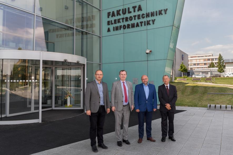 Rektor Univerzity Karlovy na VŠB-TUO