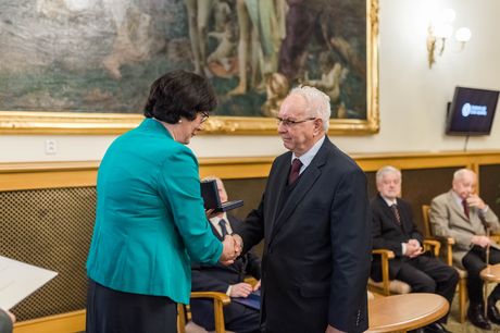 Akademie věd ČR ocenila geologa Zdeňka Vašíčka