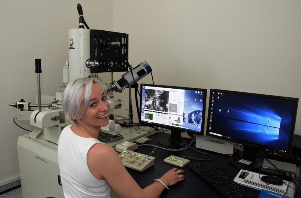 Centrum nanotechnologií má nový mikroskop  