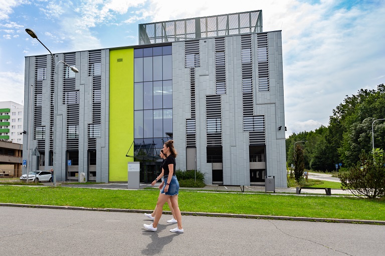 Projekt LEXIS má nakročeno k prvním výsledkům. Přispěje k předpovědím přírodních katastrof, počasí i v letectví.