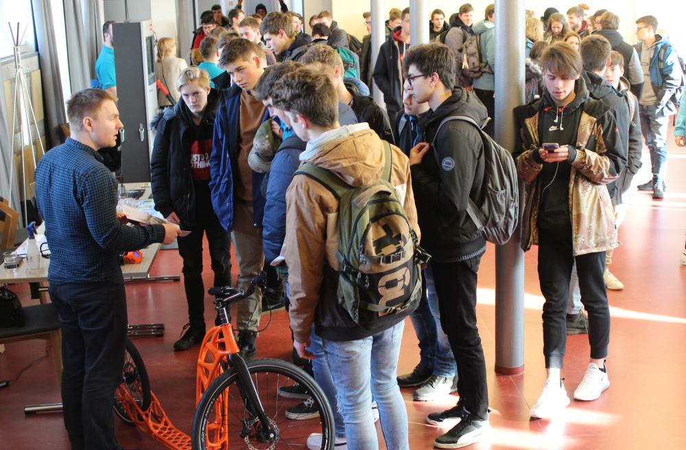 Na 300 žáků navštívilo pracoviště Fakulty strojní v Šumperku