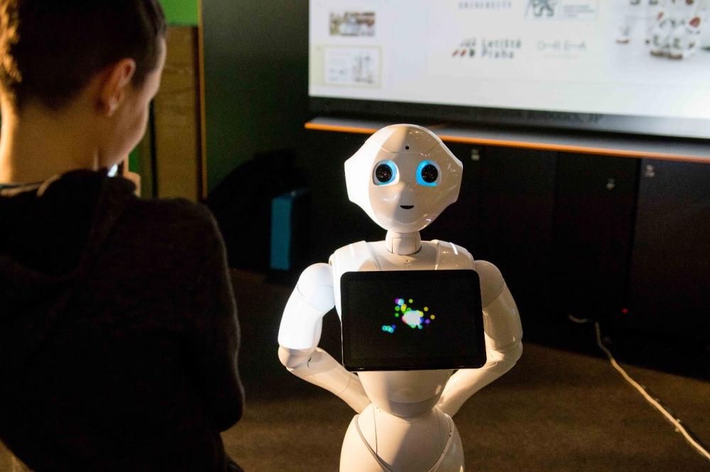 Člověk a robot navštíví každou domácnost, Noc vědců se totiž přesouvá do online podoby