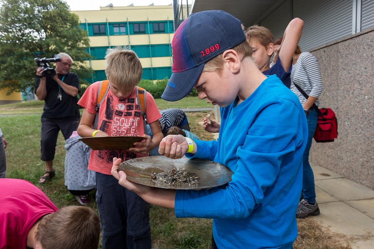 VSB – Technical University of Ostrava also offers secondary and primary schools online activities 