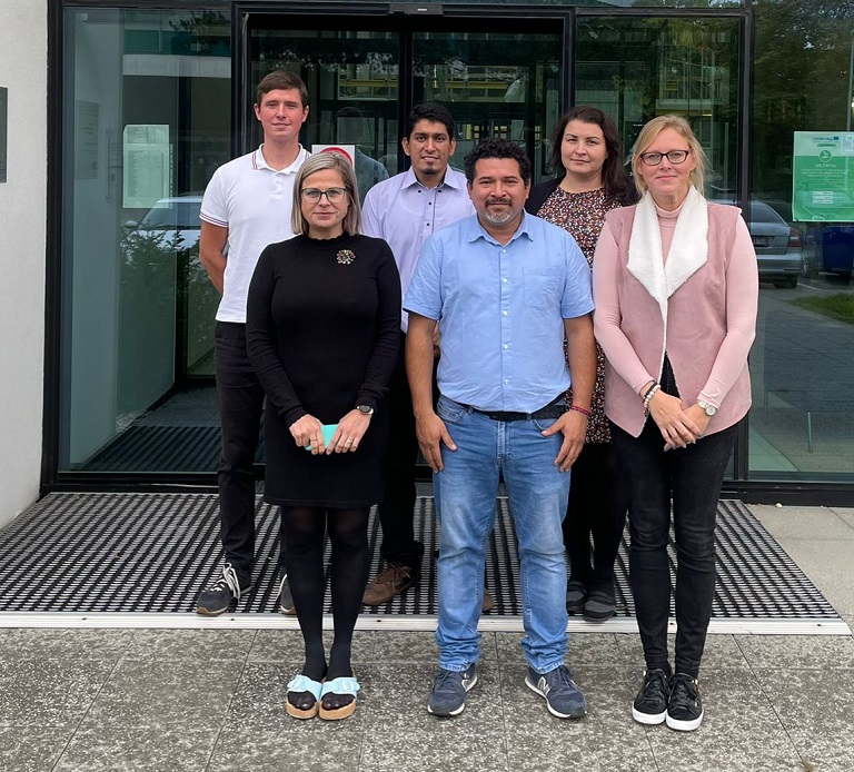 Colleagues from university in Peru visited Laboratory of preparation of nanostructured materials