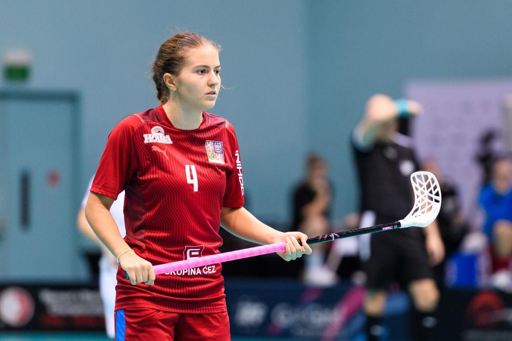 Florbalistka Michaela Kubečková reprezentuje VŠB-TUO na ženském MS v Singapuru