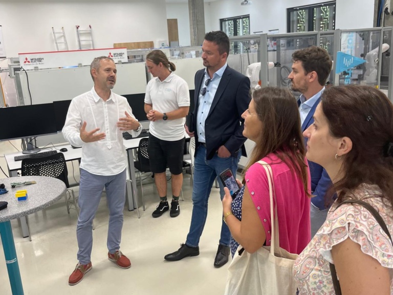 Ministerská návštěva ze Slovenska hledala inspiraci v projektu REFRESH