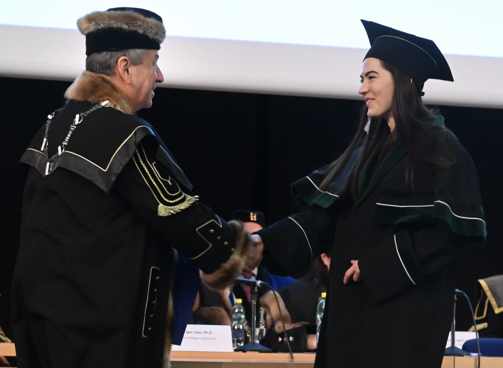 The prize from the Scientific Council was awarded to Kateřina Barnová from FEECS