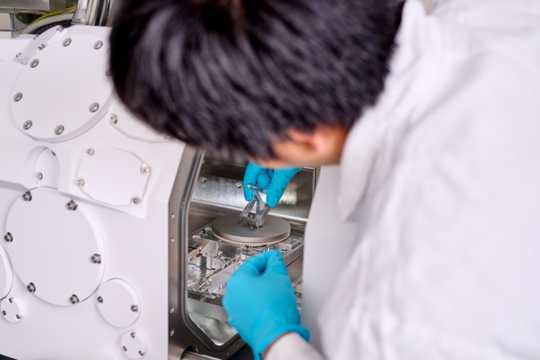 Advanced materials characterization enhanced by cutting-edge techniques