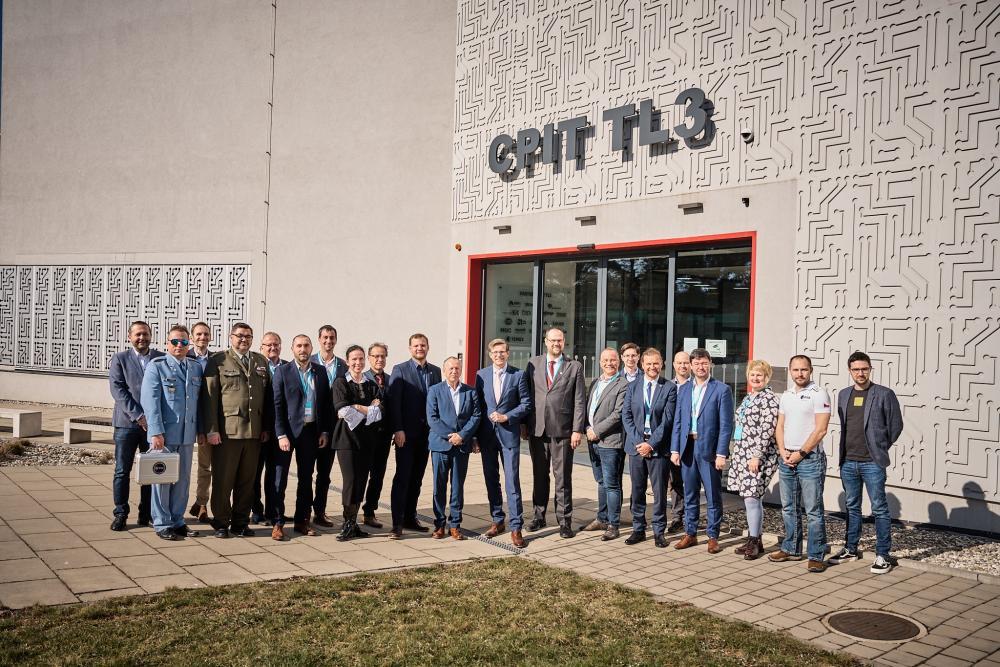 Minister of Transport at VSB-TUO to learn about developments in the field of autonomous mobility and space technology research