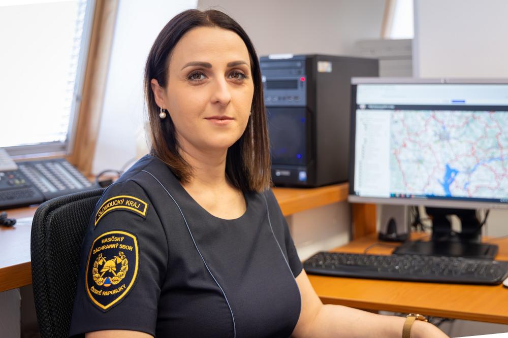 Představujeme absolventky: Vrchní komisařka krizového řízení Denisa Řezníková