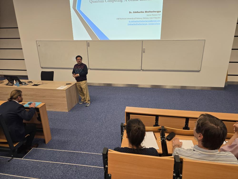Journal Club offered an introduction to quantum computing
