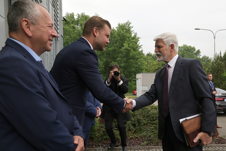 Návštěva prezidenta republiky v národním superpočítačovém centru IT4Innovations VŠB-TUO