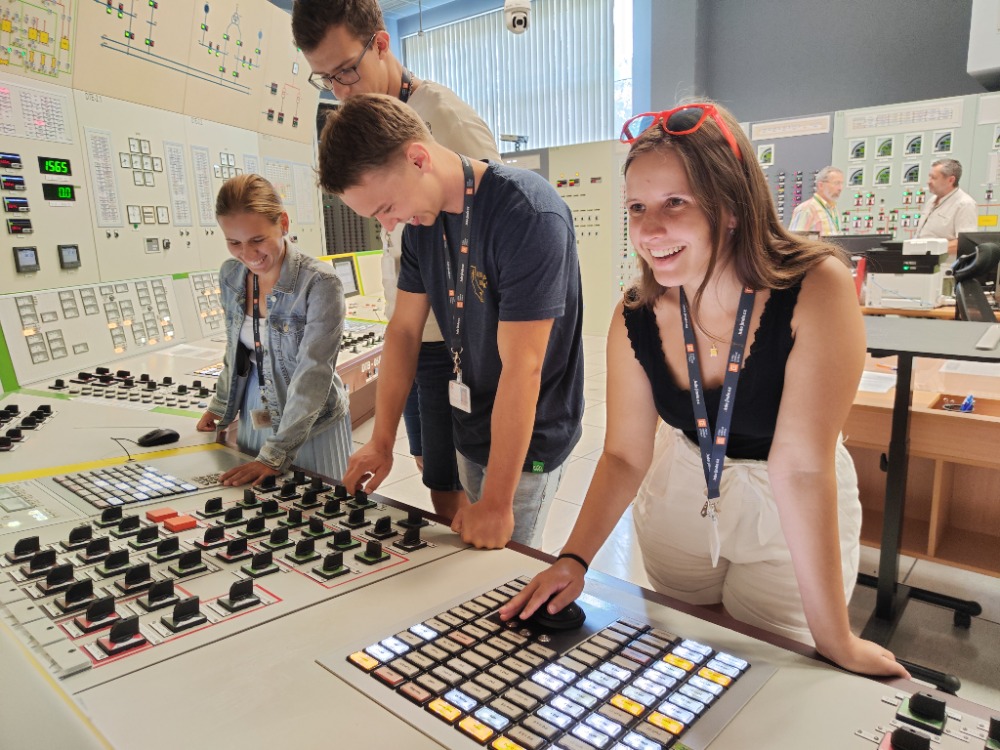 The Summer University in Dukovany opened the door for a student to the position of operator