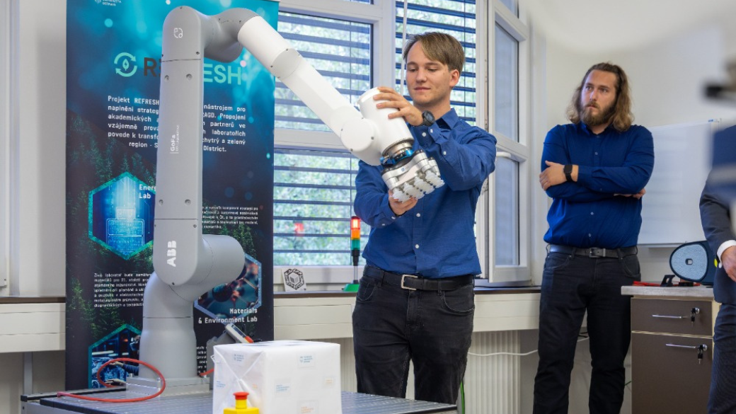New laboratory at VŠB-TUO enhances safe human-robot interaction