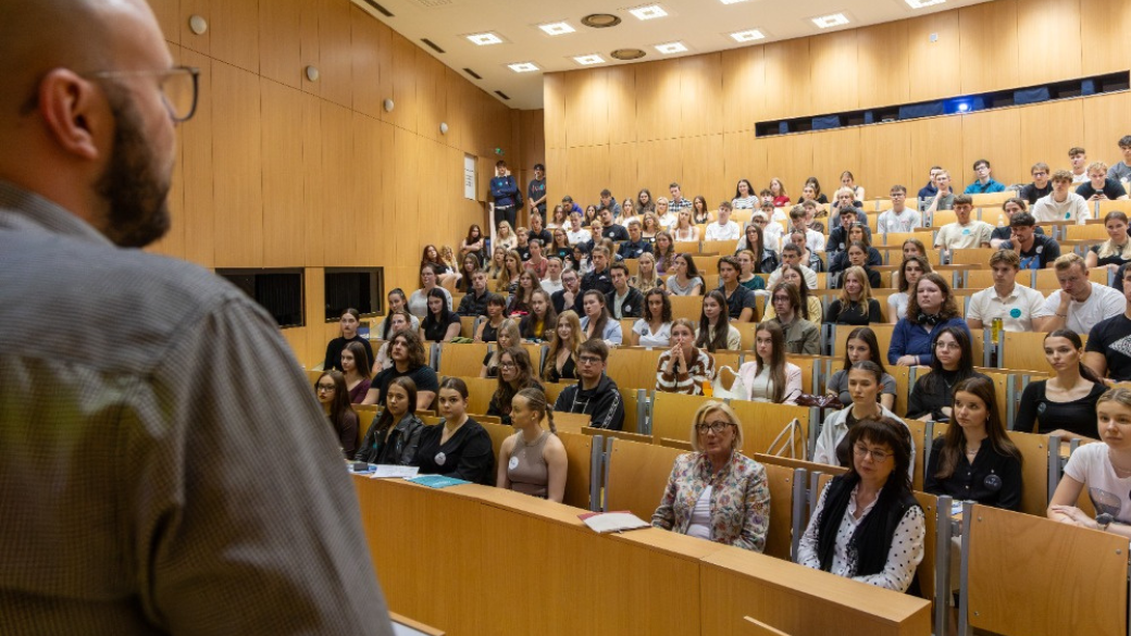Na VŠB-TUO nastoupilo 4500 nových studentů, zájem roste