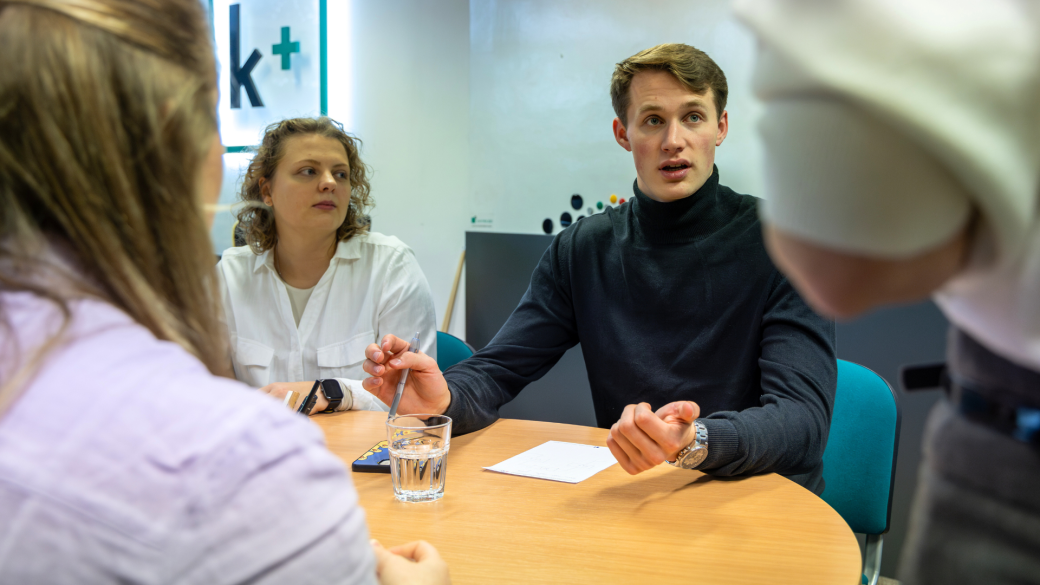 Sebevědomá prezentace: Praktický nácvik pro menší trému a větší jistotu (seminář)