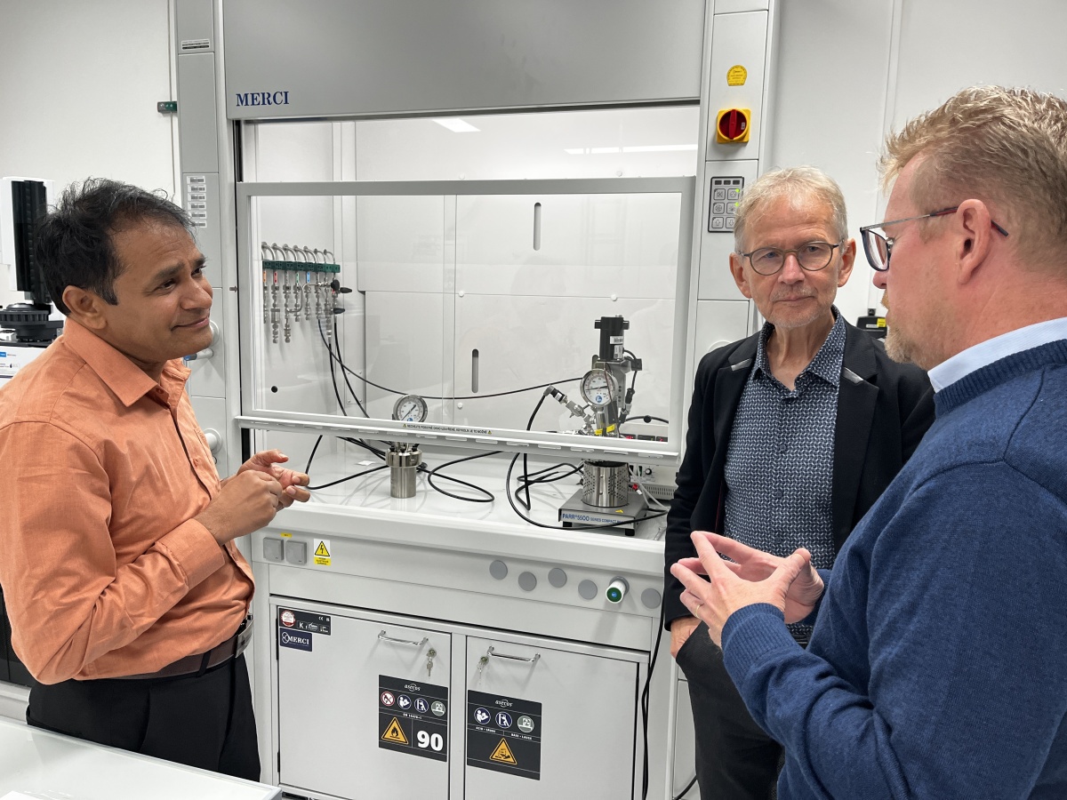 Matthias Beller visited MEL and praised the research and facilities in Ostrava