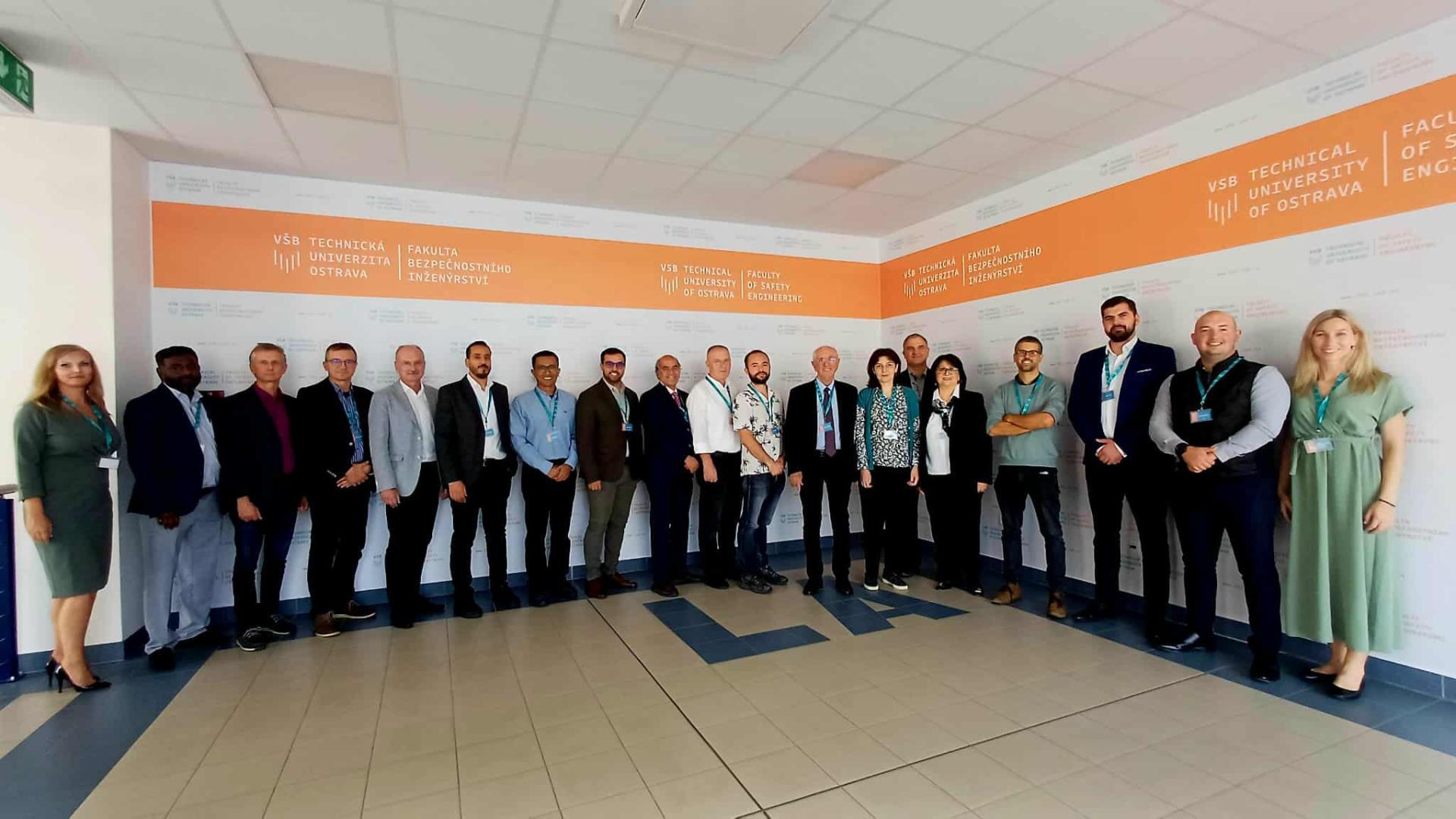 Intensive Safety Week 2025 - Fakulta bezpečnostního inženýrství propojila světové odborníky v oblasti bezpečnosti