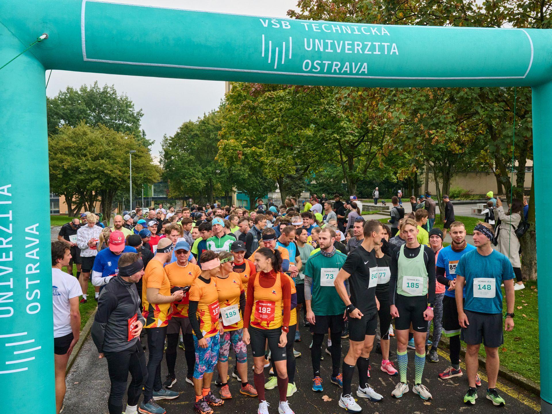 Technika Run 2025: i přes nepřízeň počasí se běželo pro dobrou věc 