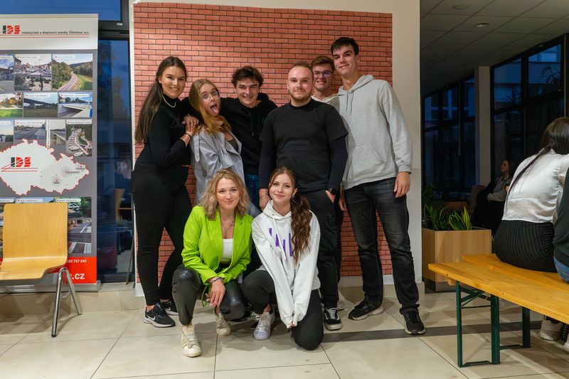 Hod cihlou, aneb Vítání prváků 2025