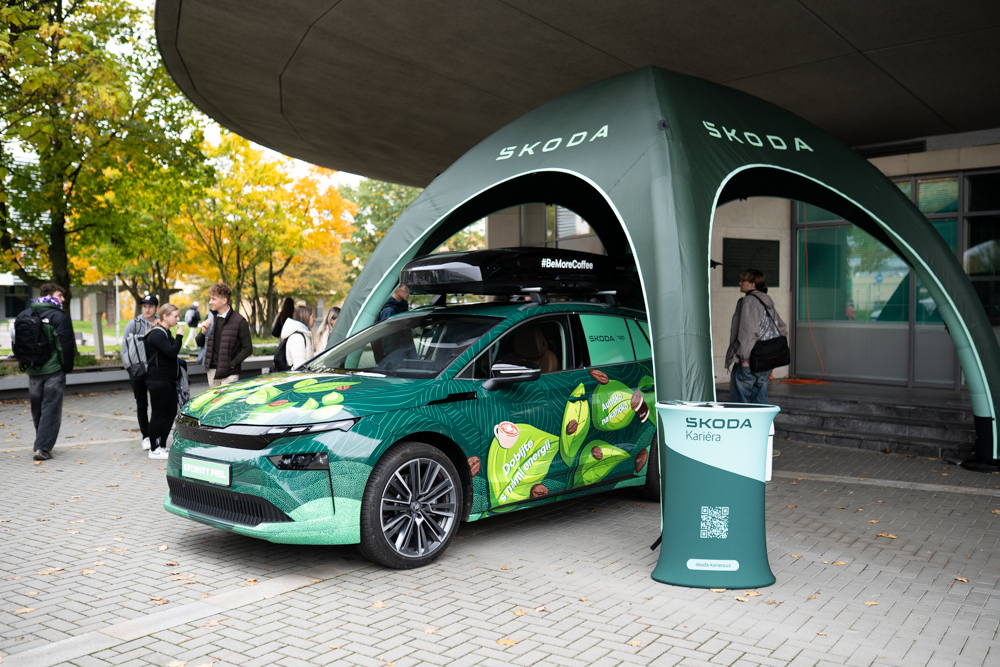 Roadshow Škoda Auto na VŠB-TUO přilákala stovky zájemců o moderní technologie