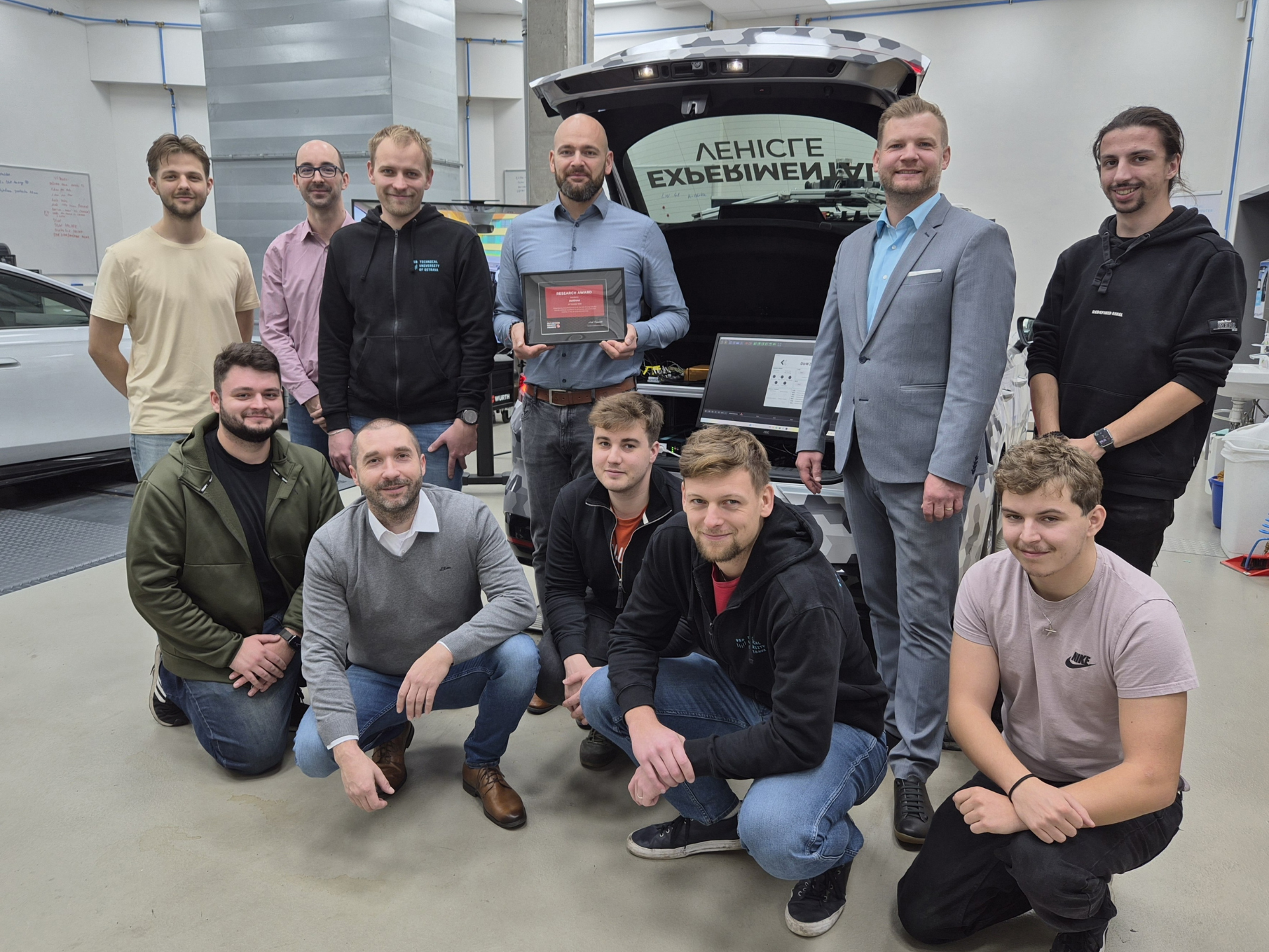 Tým výzkumníků z VŠB-TUO získal prestižní ocenění za vývoj systémů pro autonomní vozy