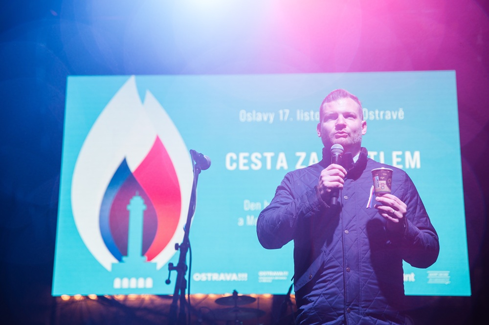 Oslavy 17. listopadu: Cesta za světlem 2025