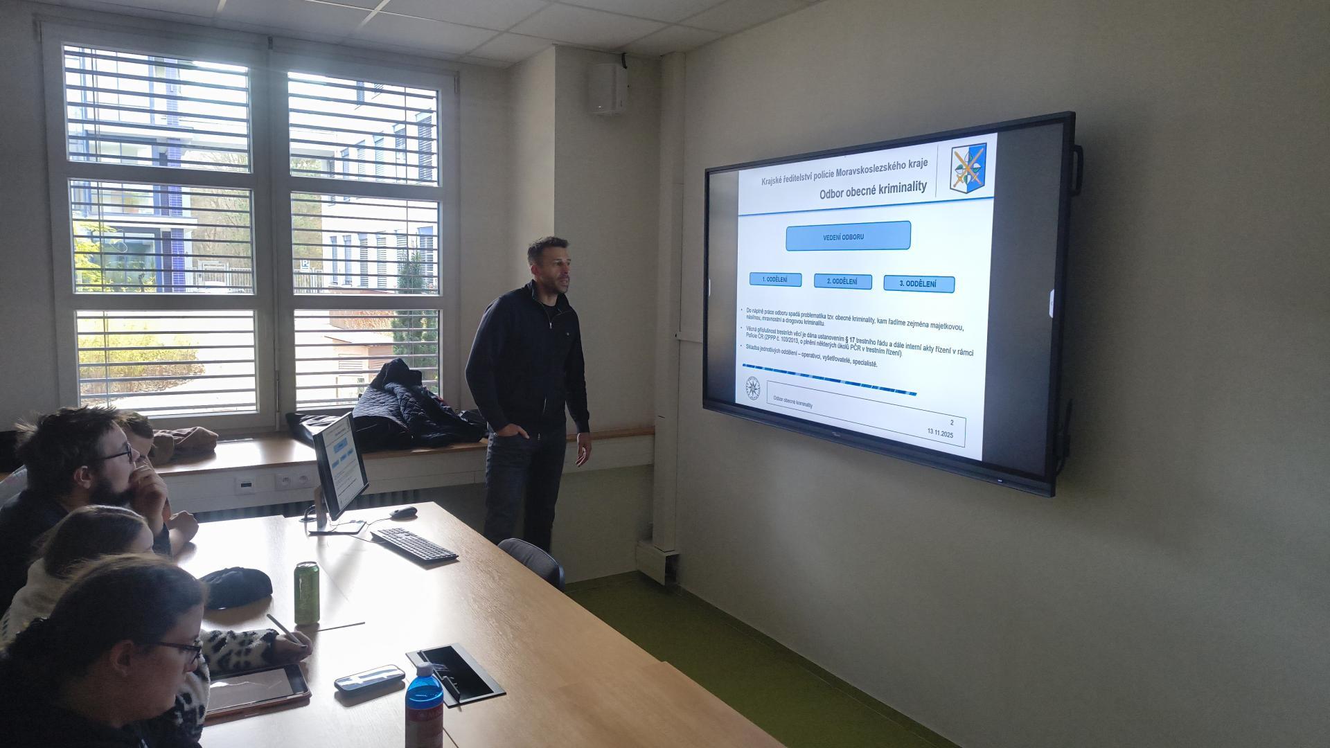 Výuka studentů byla obohacena přednáškou odborníka z praxe