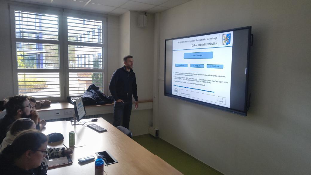 Výuka studentů byla obohacena přednáškou odborníka z praxe