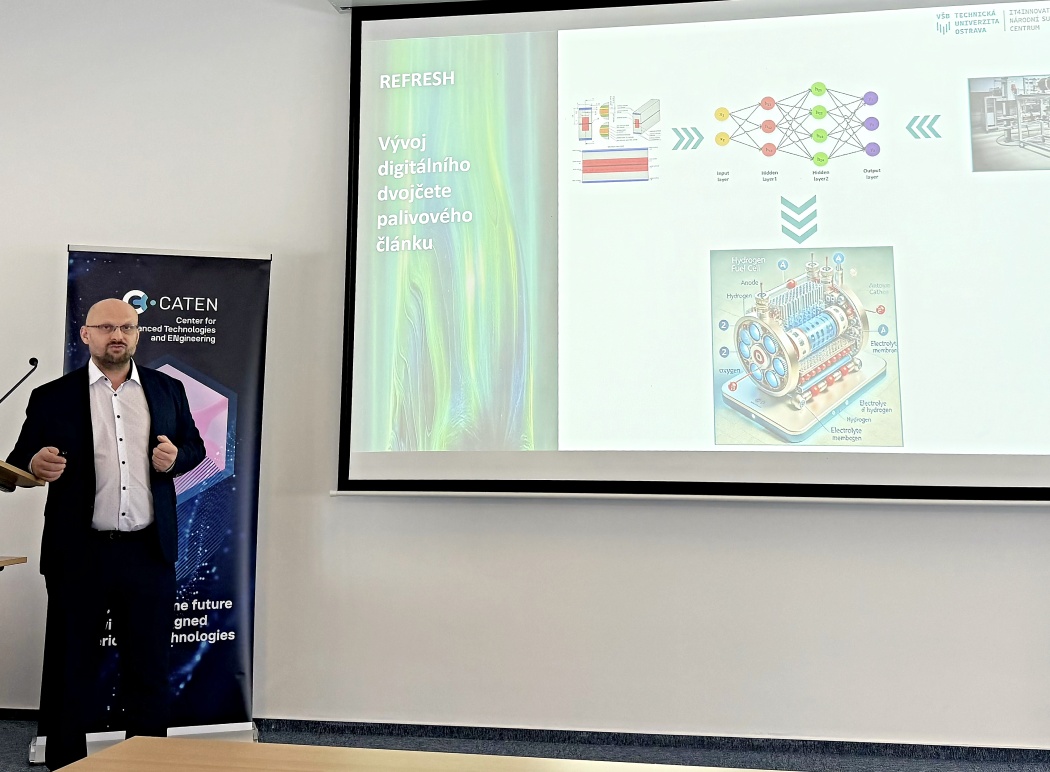 Atomární inženýrství a AI jako motor inovací: vědci hledají cestu do praxe