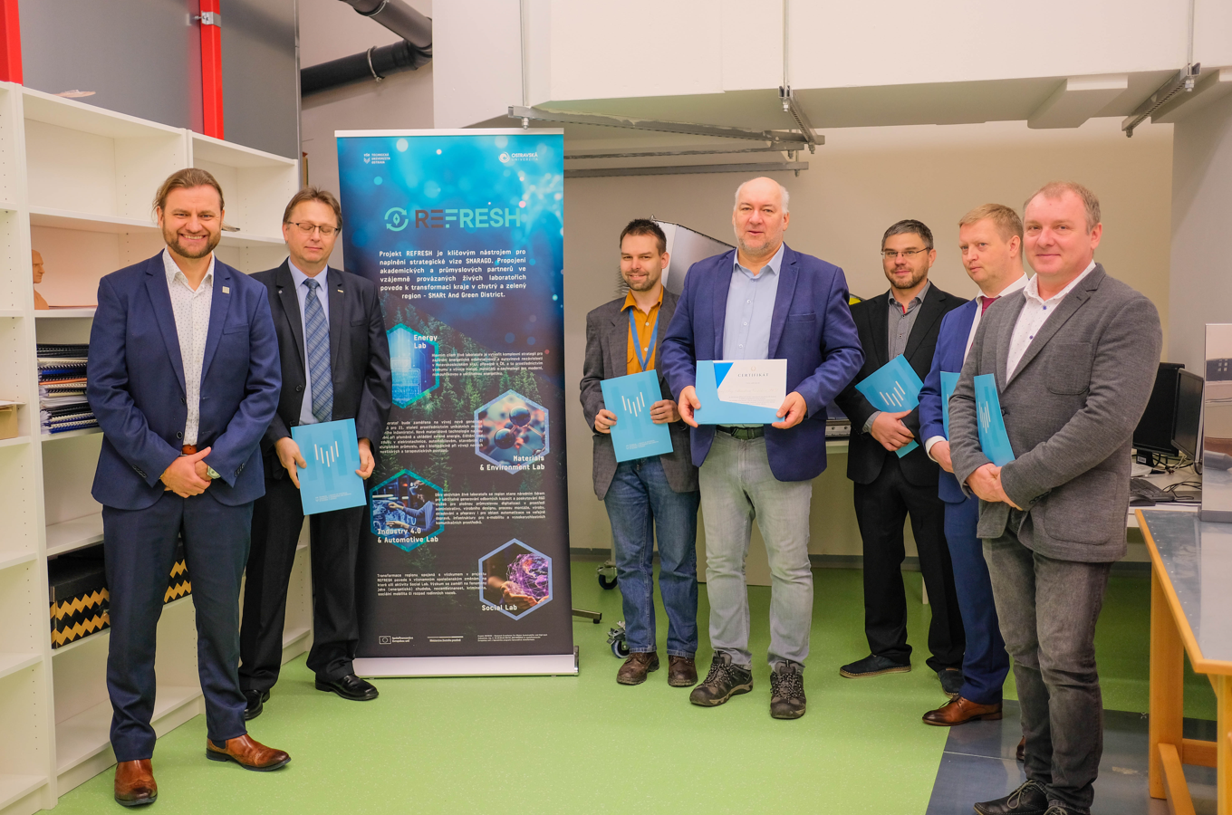 New Laboratory Strengthens Electronic Device Research, Education, and Industry