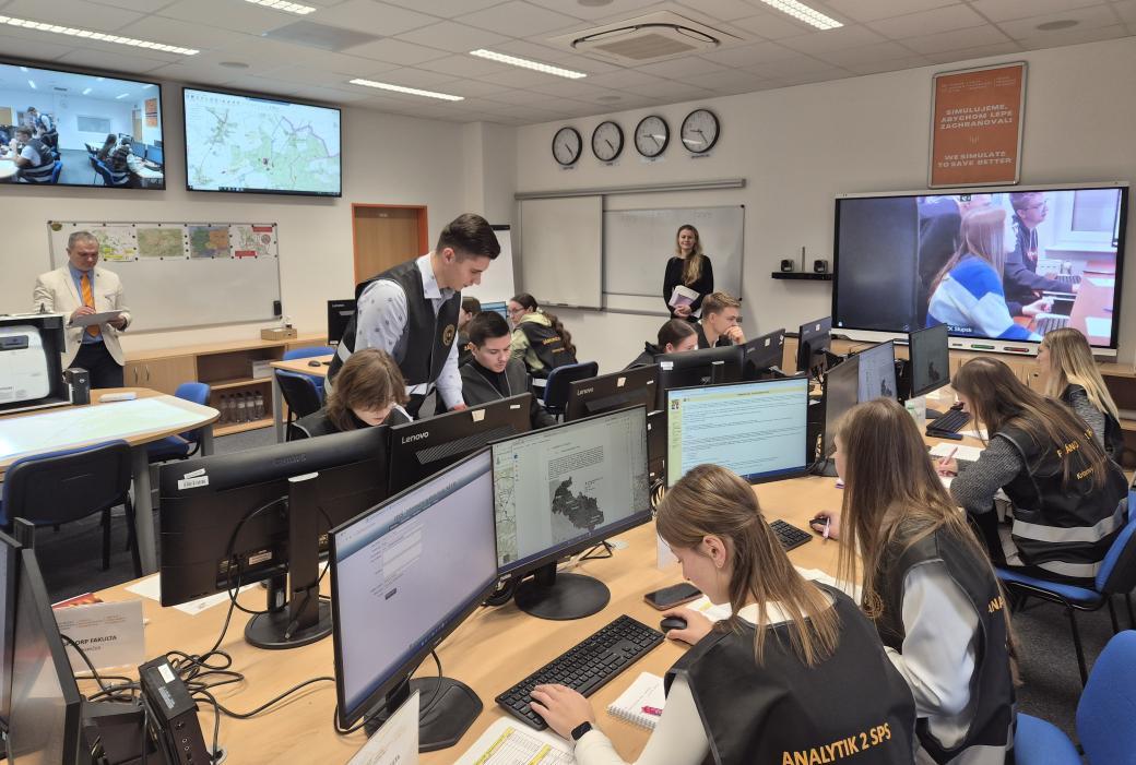 Rozsáhlý požár a sucho cvičně řešili čeští a polští studenti na FBI VŠB-TUO