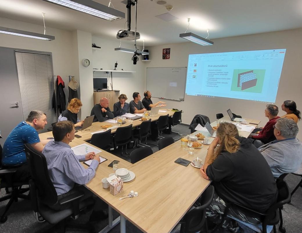 Nový řídicí systém usnadní využití baterií z elektromobilů pro ukládání energie