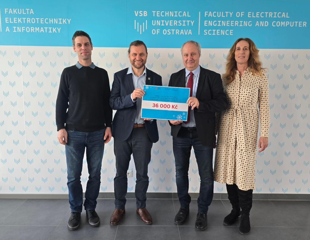 Výtěžek z vánoční tomboly FEI pomůže mobilnímu hospici Charity Ostrava