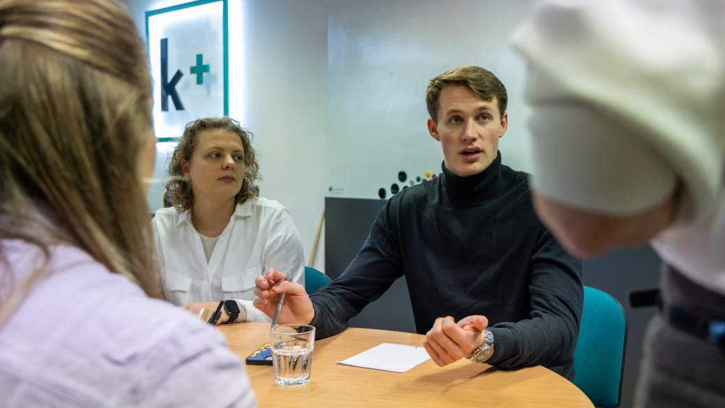 Sebevědomá prezentace: Praktický nácvik pro menší trému a větší jistotu (seminář)