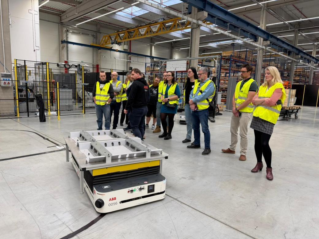 Odborníci z VŠB-TUO a ABB Robotics přibližují robotiku učitelům
