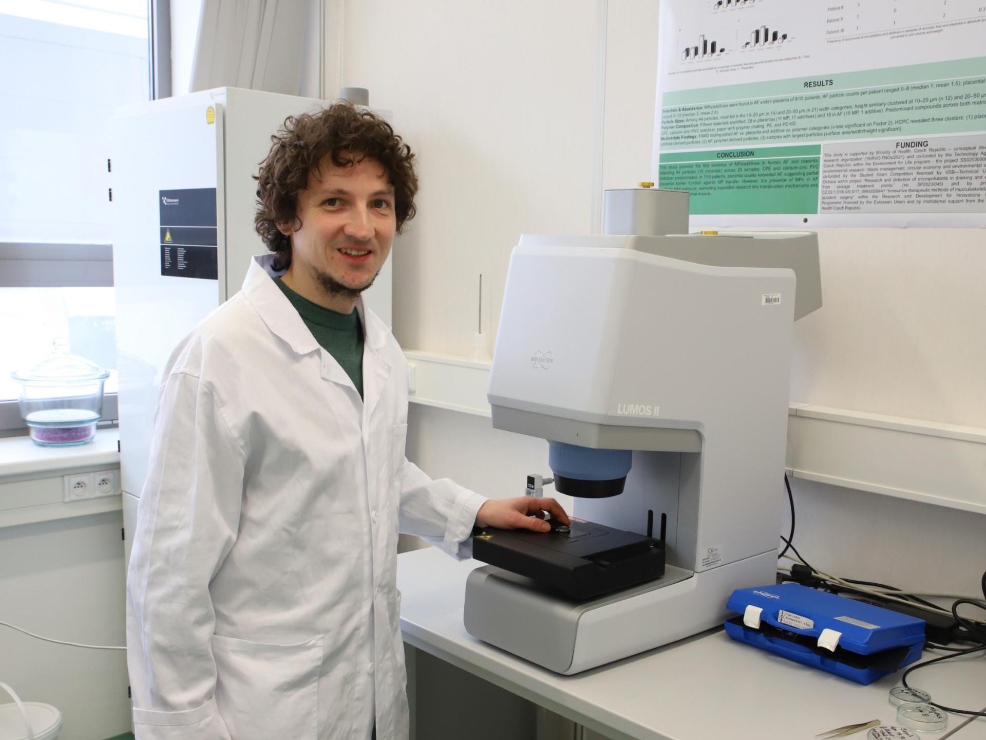 Mezinárodní spolupráce, mikroplasty a chytrý senzor. Studentská práce zaujala i porotu portugalské soutěže