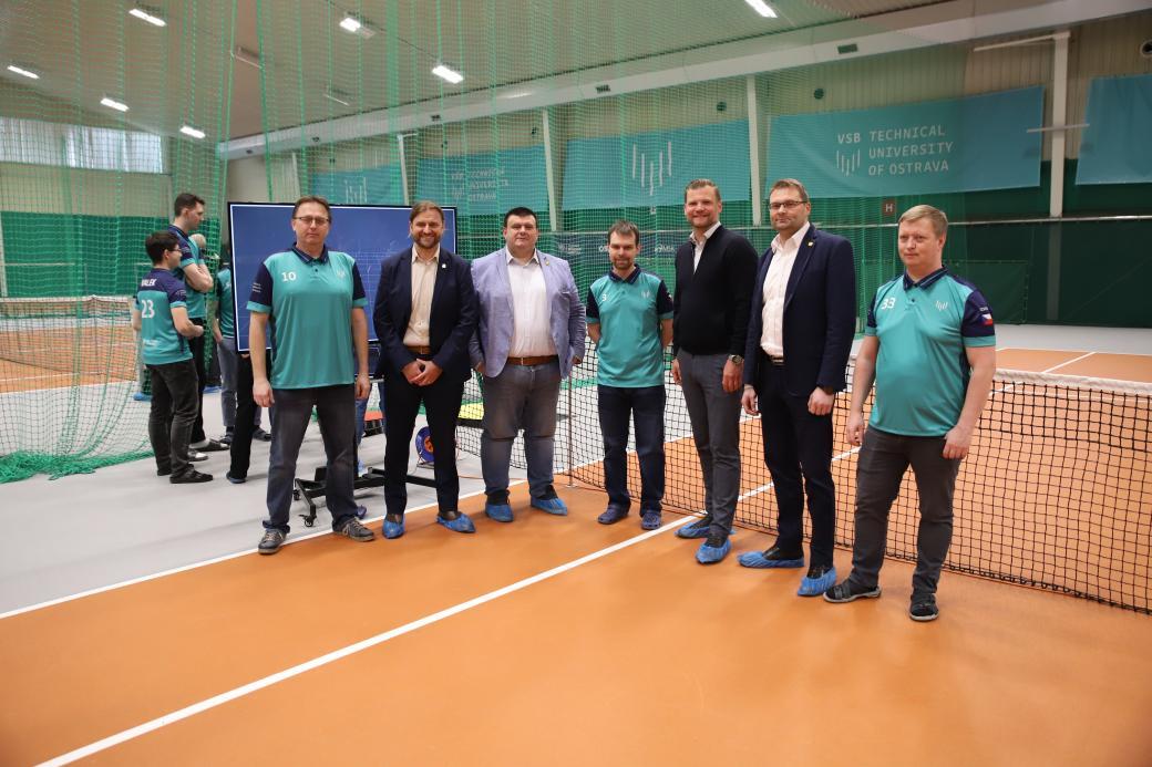 FEI students demonstrated autonomous drones