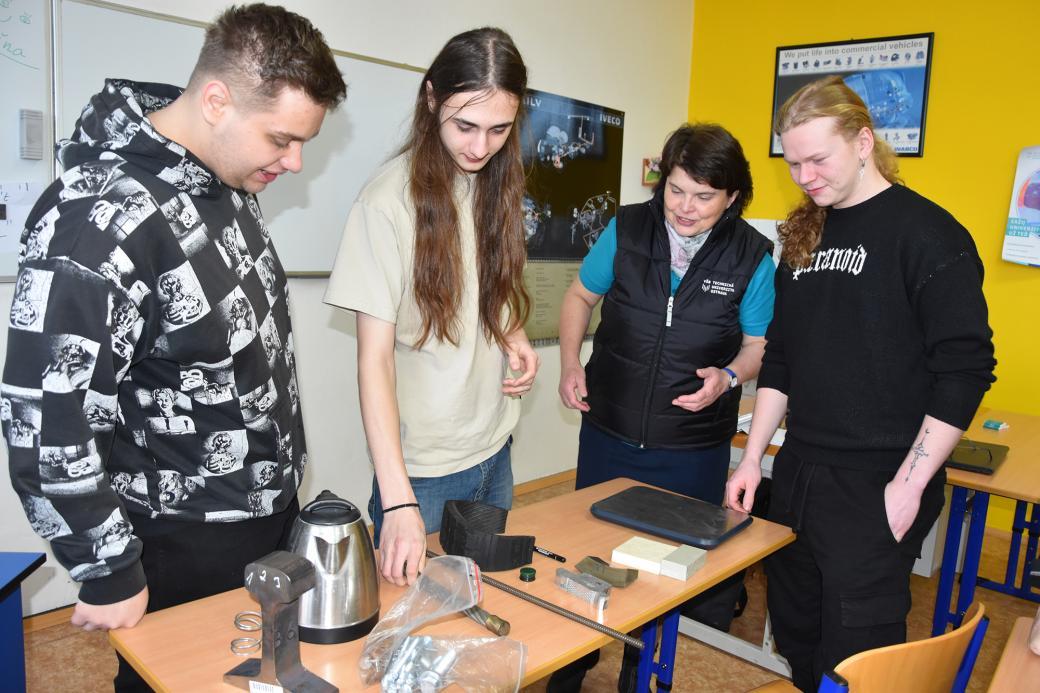 Proč je ocel nenahraditelná, vysvětlí série přednášek pro středoškoláky v kraji