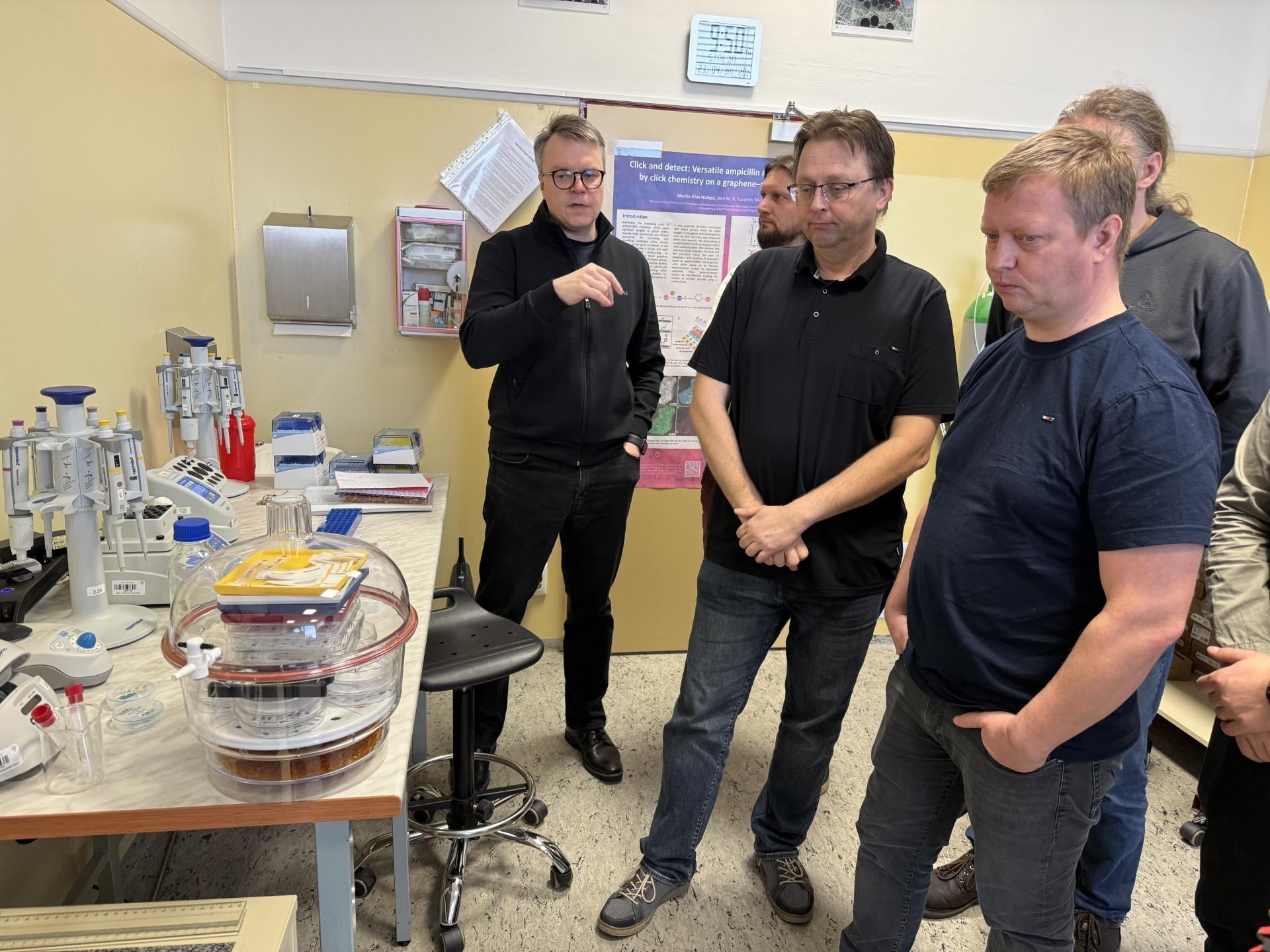 CATRIN Deepens Cooperation with FEI in Sensor Technologies