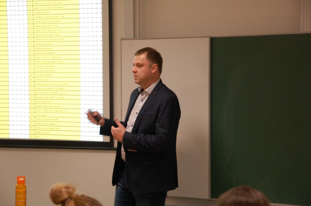 Přednášky odborníků z praxe