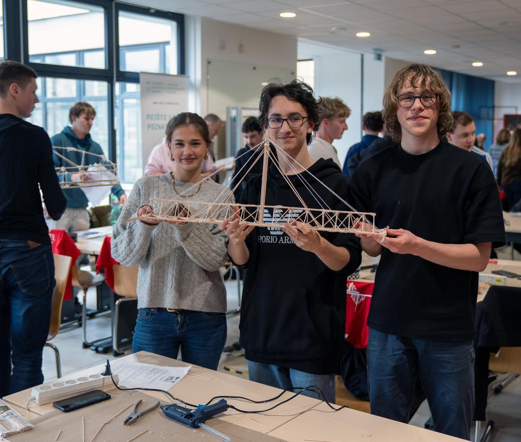 Na Fakultě stavební se opět stavěly mosty. Zvítězili studenti z Českého Těšína a ze Zlína