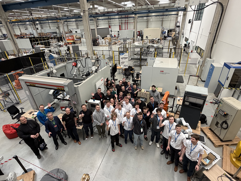 Studenti Fakulty strojní VŠB-TUO zvítězili v robotickém hackathonu