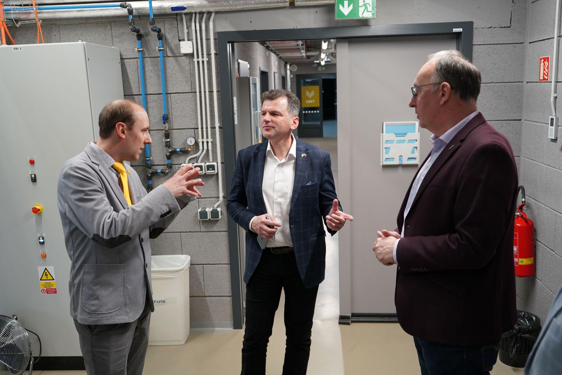 Na VŠB-TUO jsme přivítali honorárního konzula ČR v Ivano-Frankivské oblasti