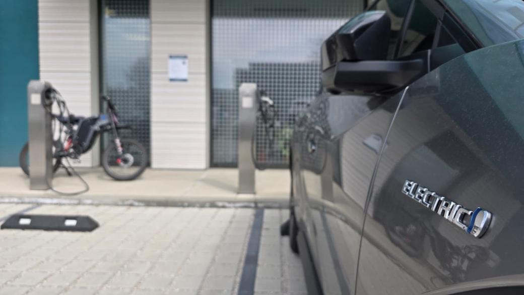 Na VŠB-TUO lze nově nabíjet elektroauta a plug-in hybridy