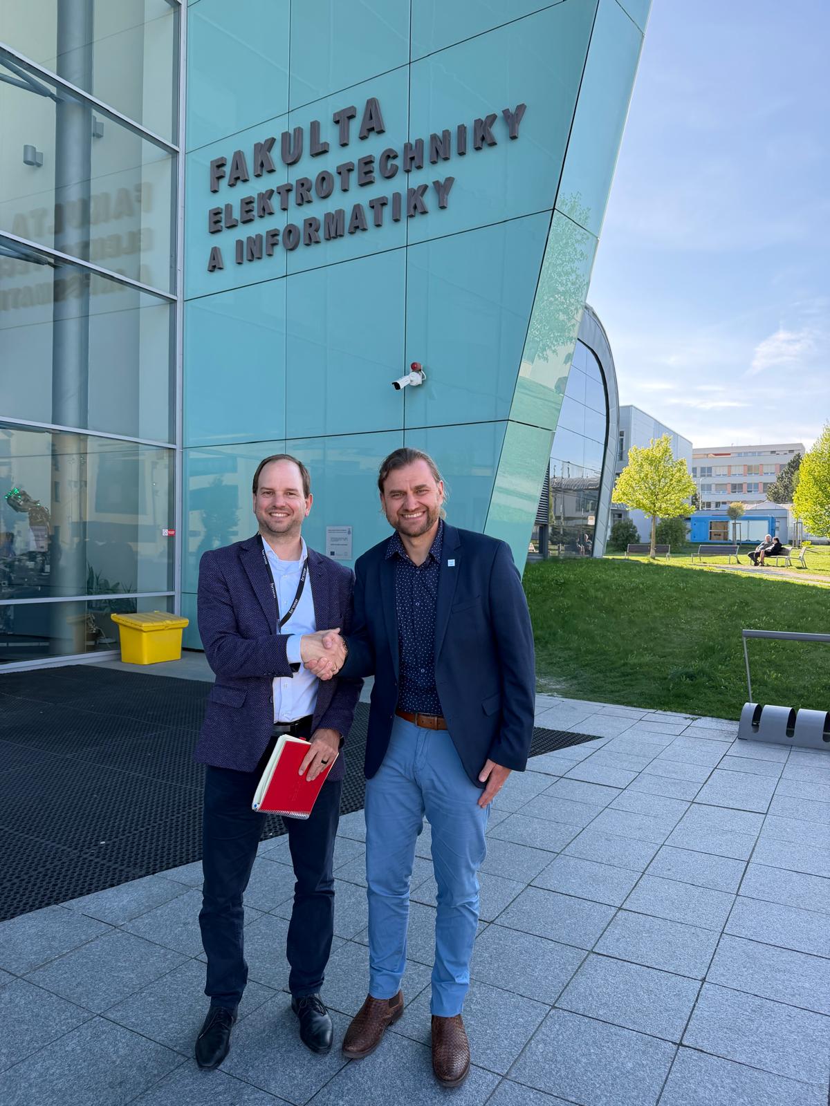  Generální ředitel Brose CZ Niclas Pfüller navštívil FEI