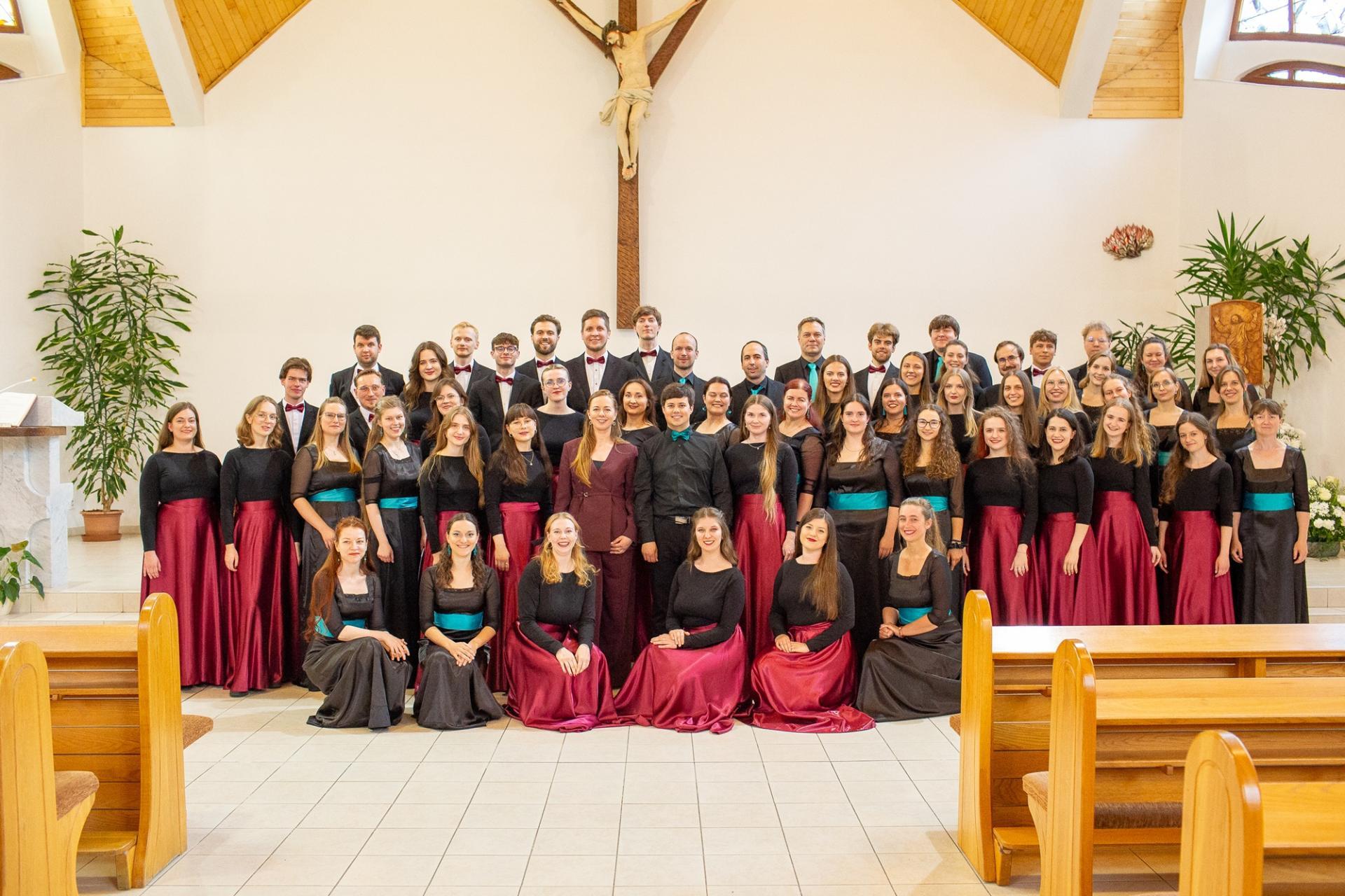 Společný koncert pěveckých sborů dvou technických univerzit